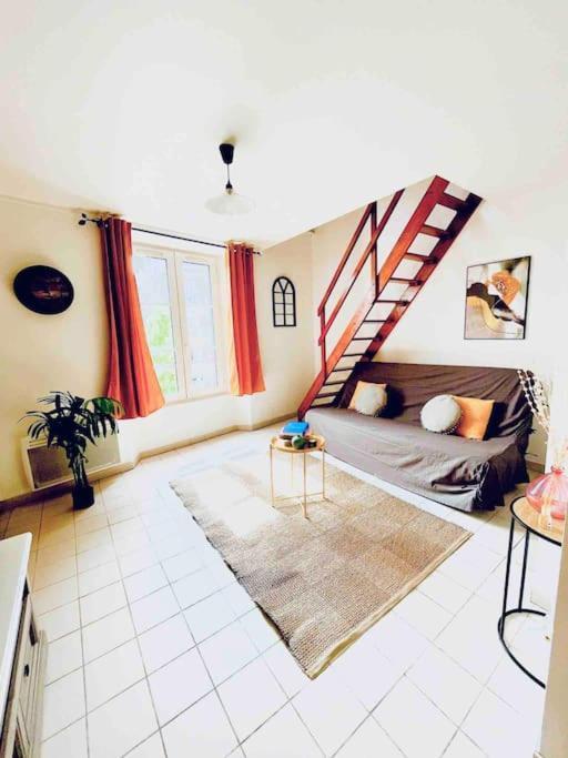 The King Duplex In The Enter Of Fontainebleau Apartment Room photo